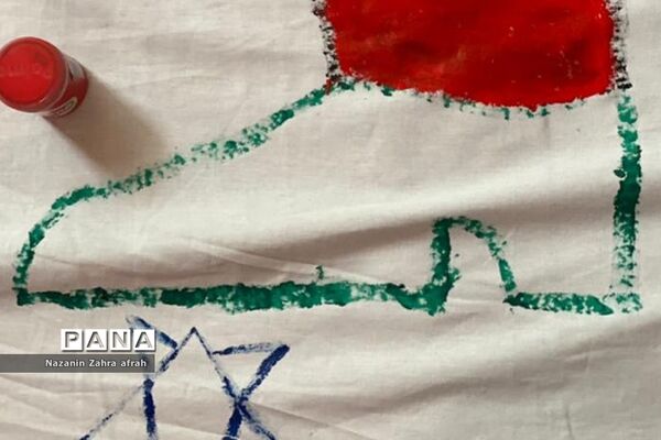 برگزاری نقاشی همگانی به مناسبت روز قدس در دبستان شهید فهمیده رودهن