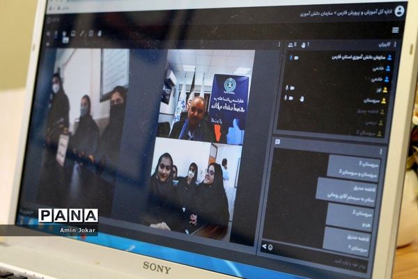 مرحله اول استانی مناظره دانش‌آموزی در استان فارس