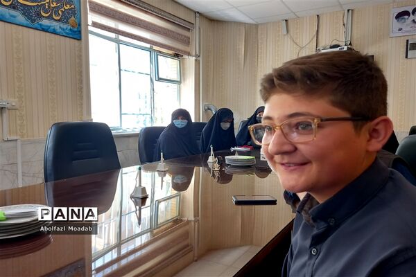 دیدار مدیر آموزش و پرورش کاشمر با مسئولان انجمن اسلامی دانش‌آموزی