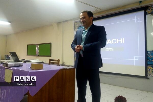 برگزاری جشنواره همیار معلم در پژوهش‌سرای بوعلی سینا ملارد