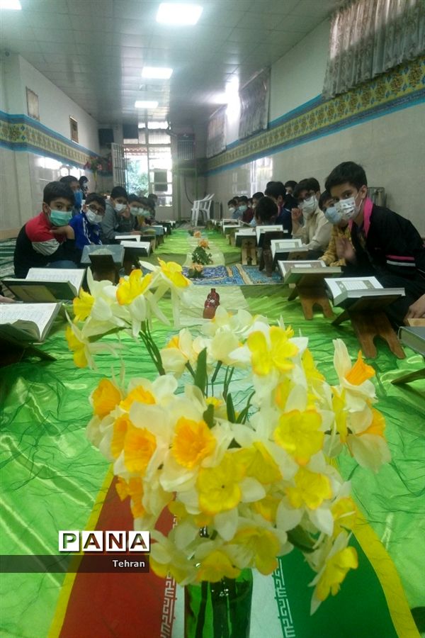 برگزاری محافل انس با قرآن در مدارس منطقه ۱۲