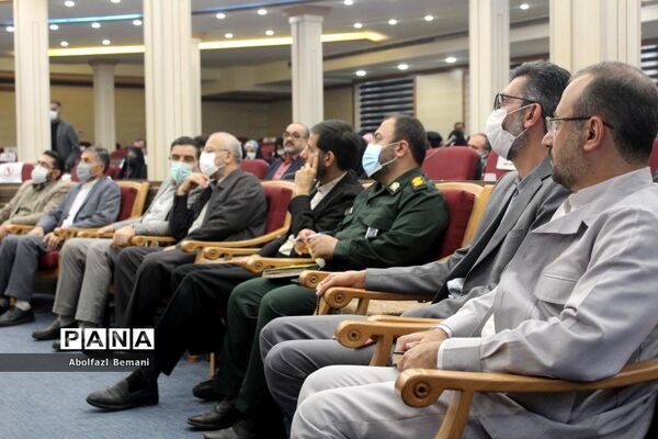 مراسم تجلیل از دانش‌آموزان مدال‌آور المپیادهای علمی کشور در قم-1