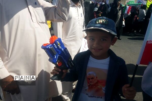 حضور پرشور دانش‌آموزان و فرهنگیان چابهار در راهپیمایی روز قدس