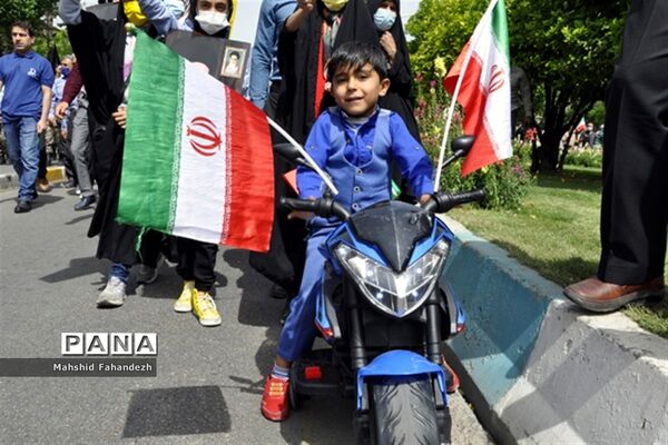 حضور کودکان و نوجوانان در راهپیمایی روز قدس شیراز