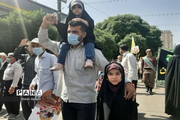 حضور پرشور دانش‌آموزان و فرهنگیان ناحیه۶ مشهد مقدس  در راهپیمایی روز قدس