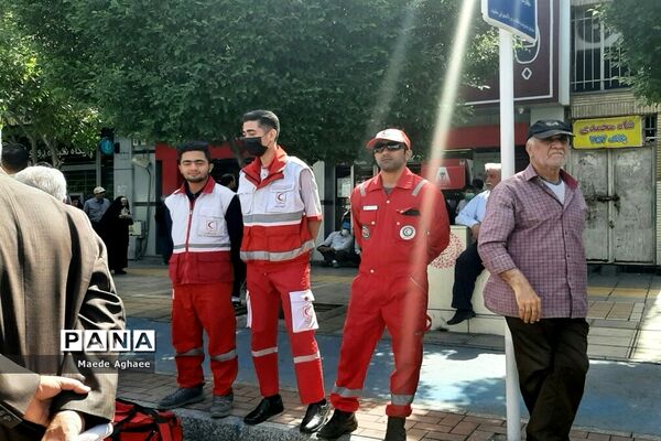 حضور پرشور دانش‌آموزان و فرهنگیان ناحیه۶ مشهد مقدس  در راهپیمایی روز قدس