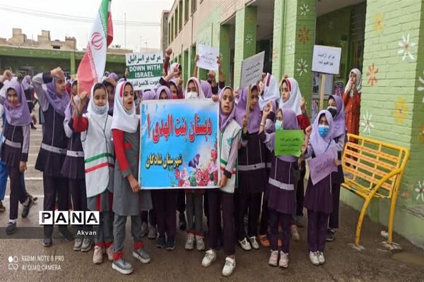 راهپیمایی دورن مدرسه‌ای پیشتازان آموزشگاه بنت الهدی ۱ شادگان به‌مناسب روز قدس
