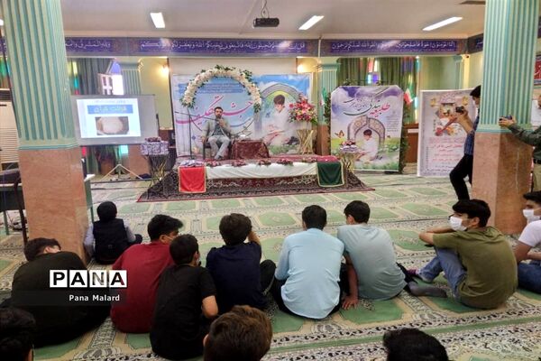 برگزاری محفل انس با قرآن و افطاری در آموزشگاه علامه حلی ملارد