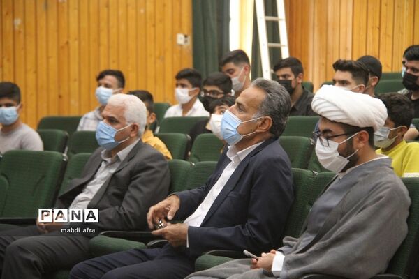 برگزاری جشن تکلیف دانش‌آموزان دبیرستان شهید‌باهنر شهرستان بهبهان