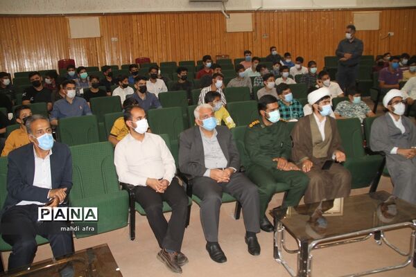 برگزاری جشن تکلیف دانش‌آموزان دبیرستان شهید‌باهنر شهرستان بهبهان