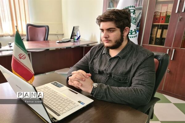 حضور دانش‌آموزان منطقه ۱۳ در مناظره دانش‌آموزی شهر تهران