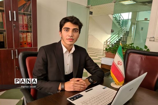 حضور دانش‌آموزان منطقه ۱۳ در مناظره دانش‌آموزی شهر تهران