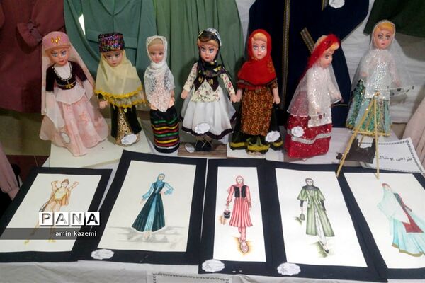 نمایشگاه هنرهای‌ دستی و دستاوردهای هنرجویان هنرستان بنت‌الهدی صدر شهرستان داراب