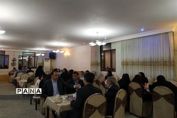 مراسم تجلیل از مقام معلم در شهرستان شاهین‌شهر