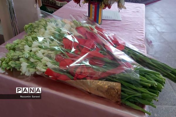 مراسم تجلیل از مقام معلم درآموزشگاه استثنایی باغچه‌‌بان اسلامشهر