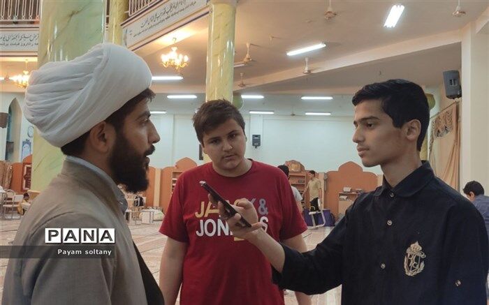 اعتکاف پلکانی برای نزدیک شدن به خدا است