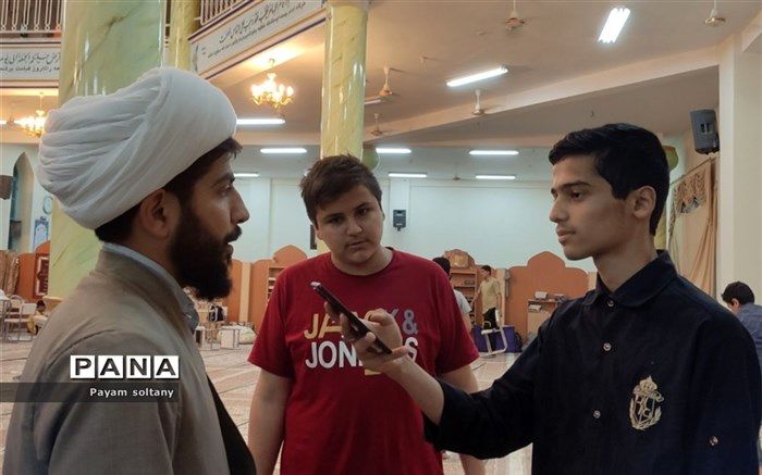 اعتکاف پلکانی برای نزدیک شدن به خدا است