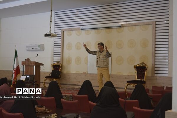 دوره ضمن خدمت اردویی در اردوگاه مدافعان حرم ناحیه یک مشهد