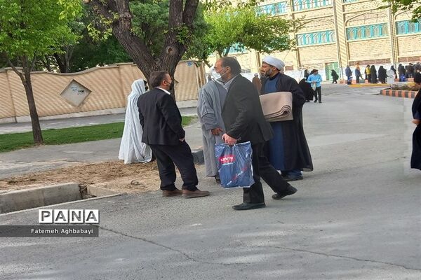 نماز عید فطر در مصلای امام خمینی(ره)  شهرکرد
