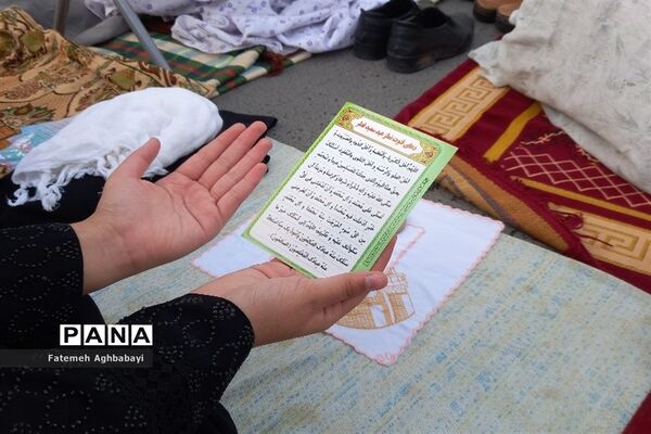 نماز عید فطر در مصلای امام خمینی(ره)  شهرکرد