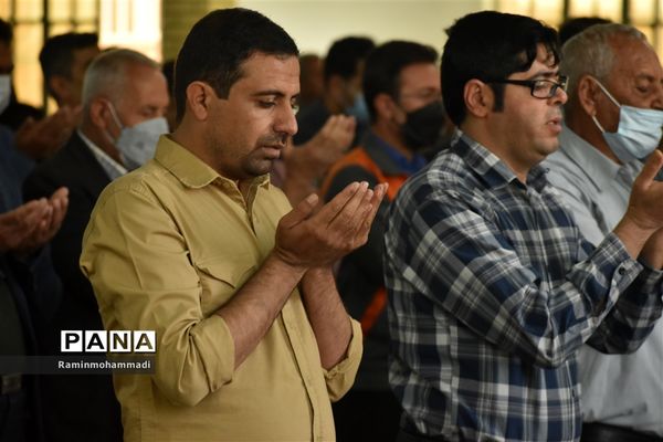 اقامه نماز عید سعید فطر در خاوران به امامت حجت الاسلام والمسلمین جعفری