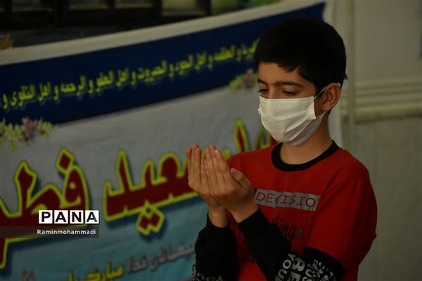 اقامه نماز عید سعید فطر در خاوران به امامت حجت الاسلام والمسلمین جعفری