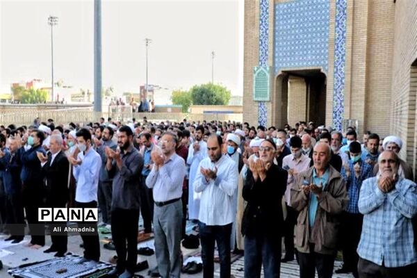 اقامه نماز عید فطر در حرم حضرت معصومه (س)