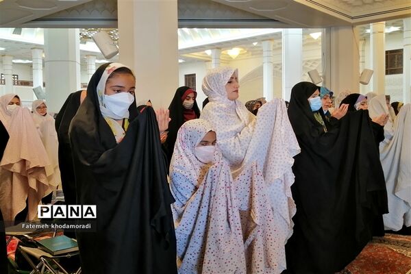 برگزاری باشکوه نماز عید فطر در حرم مطهر شاهچراغ(ع)