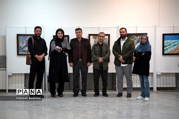 نمایشگاه نقاشی  در سالن فرهنگسرای آیت الله بهاری شهر بهار