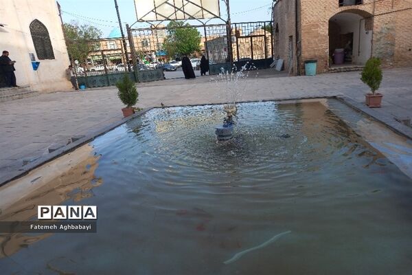 زیارت آستانه مبارکه امامزادگان حلیمه و حکیمه خاتون شهرکرد