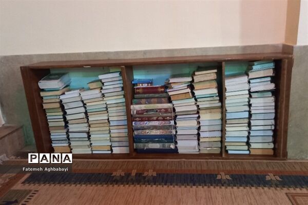 زیارت آستانه مبارکه امامزادگان حلیمه و حکیمه خاتون شهرکرد