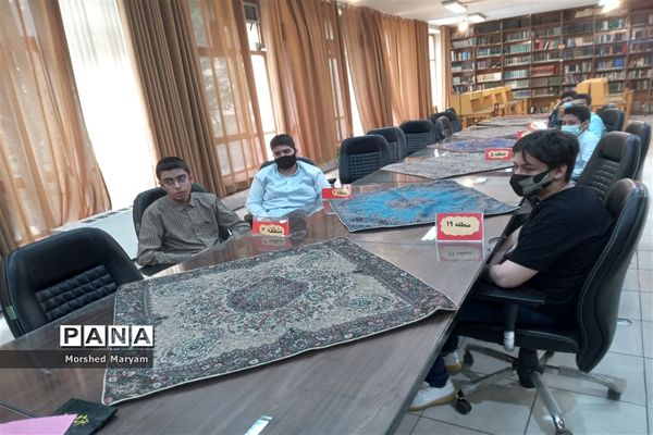 مسابقه مشاعره دانش‌آموزان تهرانی