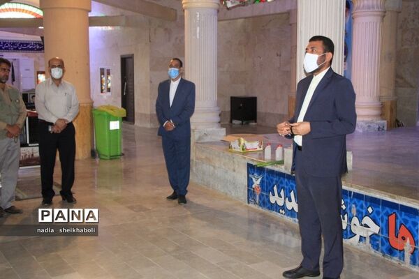 عطرافشانی گلزار شهدای بوشهر در هفته بزرگداشت مقام معلم