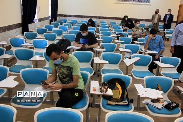 بازدید از دبیرستان تیزهوشان به مناسبت روز سمپاد