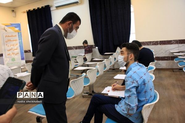 بازدید از دبیرستان تیزهوشان به مناسبت روز سمپاد