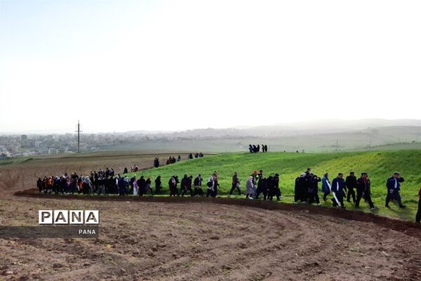 کوهپیمایی فرهنگیان بسیجی به‌مناسبت گرامیداشت هفته معلم در ارومیه