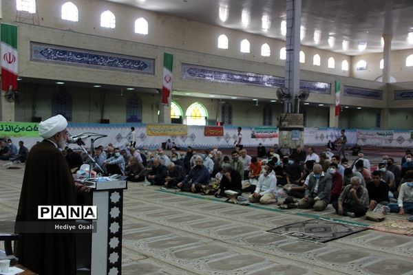 حضور مدیرکل آموزش و پرورش شهرستان‌های استان تهران در نماز جمعه اسلامشهر