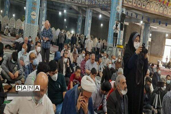 حضور دانش‌آموزان  پیشتاز در نماز جمعه‌ شهرستان قدس