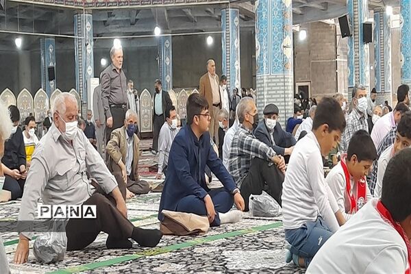 حضور دانش‌آموزان  پیشتاز در نماز جمعه‌ شهرستان قدس