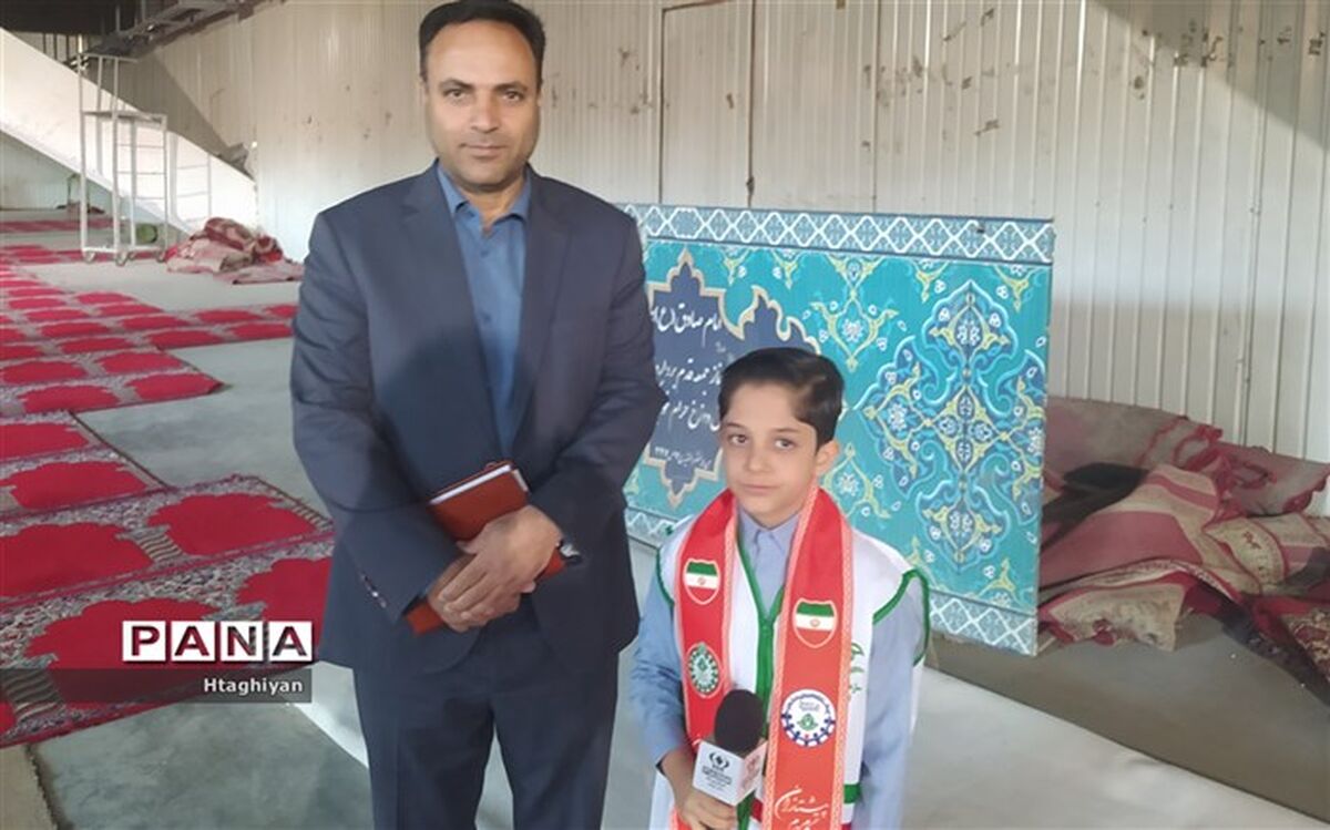 گفت‌وگو با سرپرست مدیریت منابع انسانی و امور اداری استان اصفهان در مراسم نماز جمعه /فیلم
