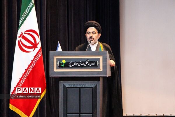 آیین گرامیداشت جلوه‌های ویژه معلمی در ارومیه