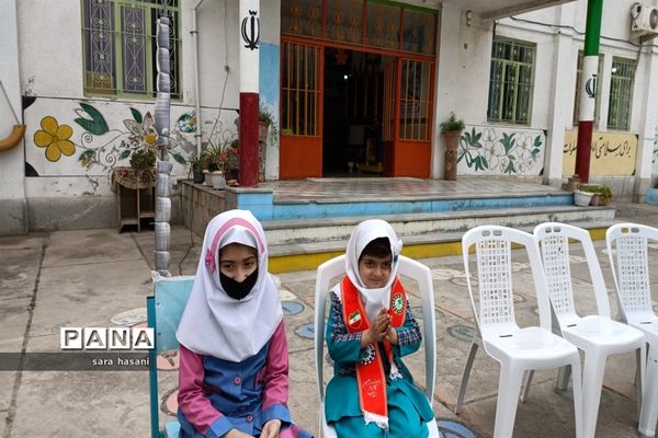 مراسم گرامیداشت مقام معلم و هفته سلامت در دبستان تربیت شهرستان گلوگاه