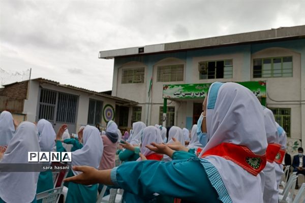 مراسم گرامیداشت مقام معلم و هفته سلامت در دبستان تربیت شهرستان گلوگاه