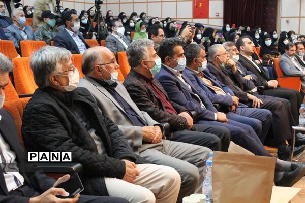 تجلیل از معلمان برتر در کانون پرورشی فکری و هنری مازندران