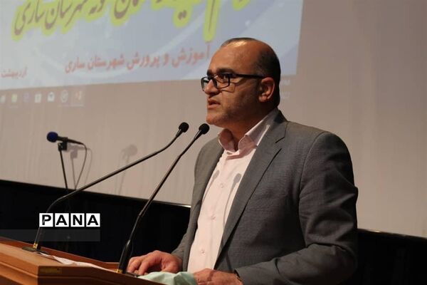 تجلیل از معلمان برتر در کانون پرورشی فکری و هنری مازندران
