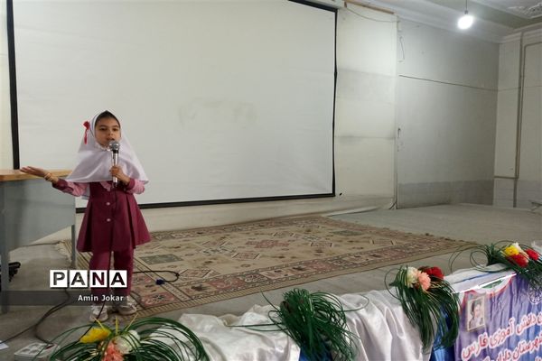 اجرای طرح میثاق با ولایت با حضور مربیان و دانش‌آموزان پیشتاز در داراب