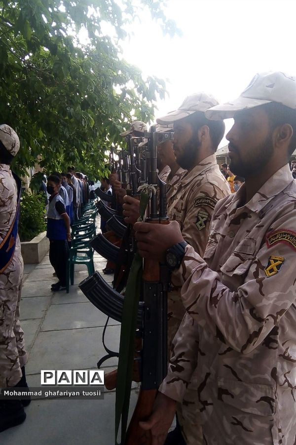 صبحگاه مشترک به‌مناسبت هفته معلم در تربت جام