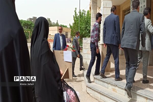دیدار با دبیران آزاده و جانباز و ایثارگر به مناسبت هفته گرامیداشت مقام معلم
