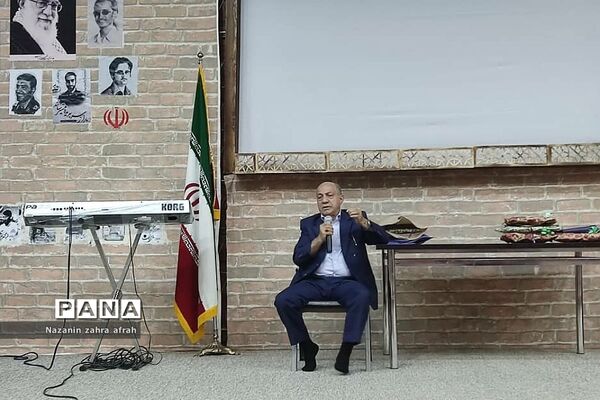 برگزاری مراسم گرامیداشت مقام معلم  در رودهن