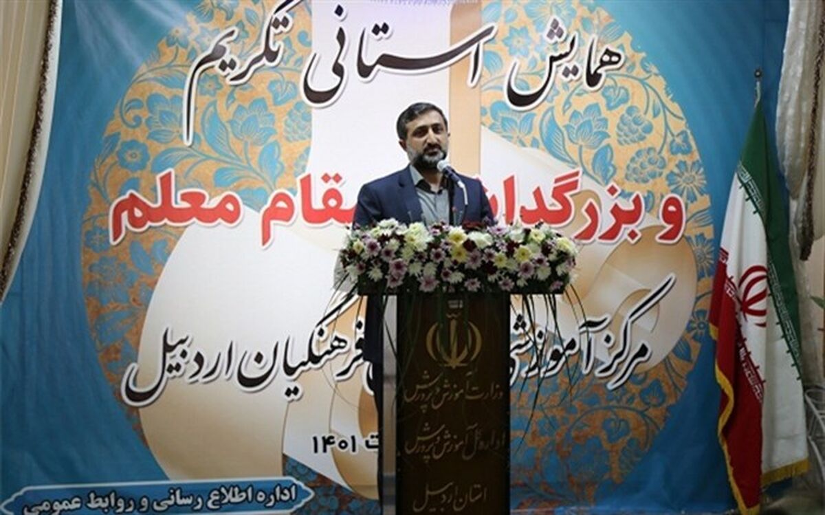 دولت بدون کارهای نمایشی دغدغه معلمان را پیگیر است